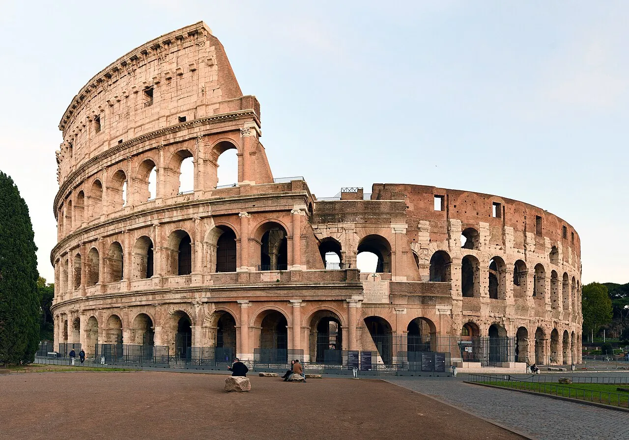 Ancient Roman architecture showcases innovative concrete arches and domes shaping modern civic structures