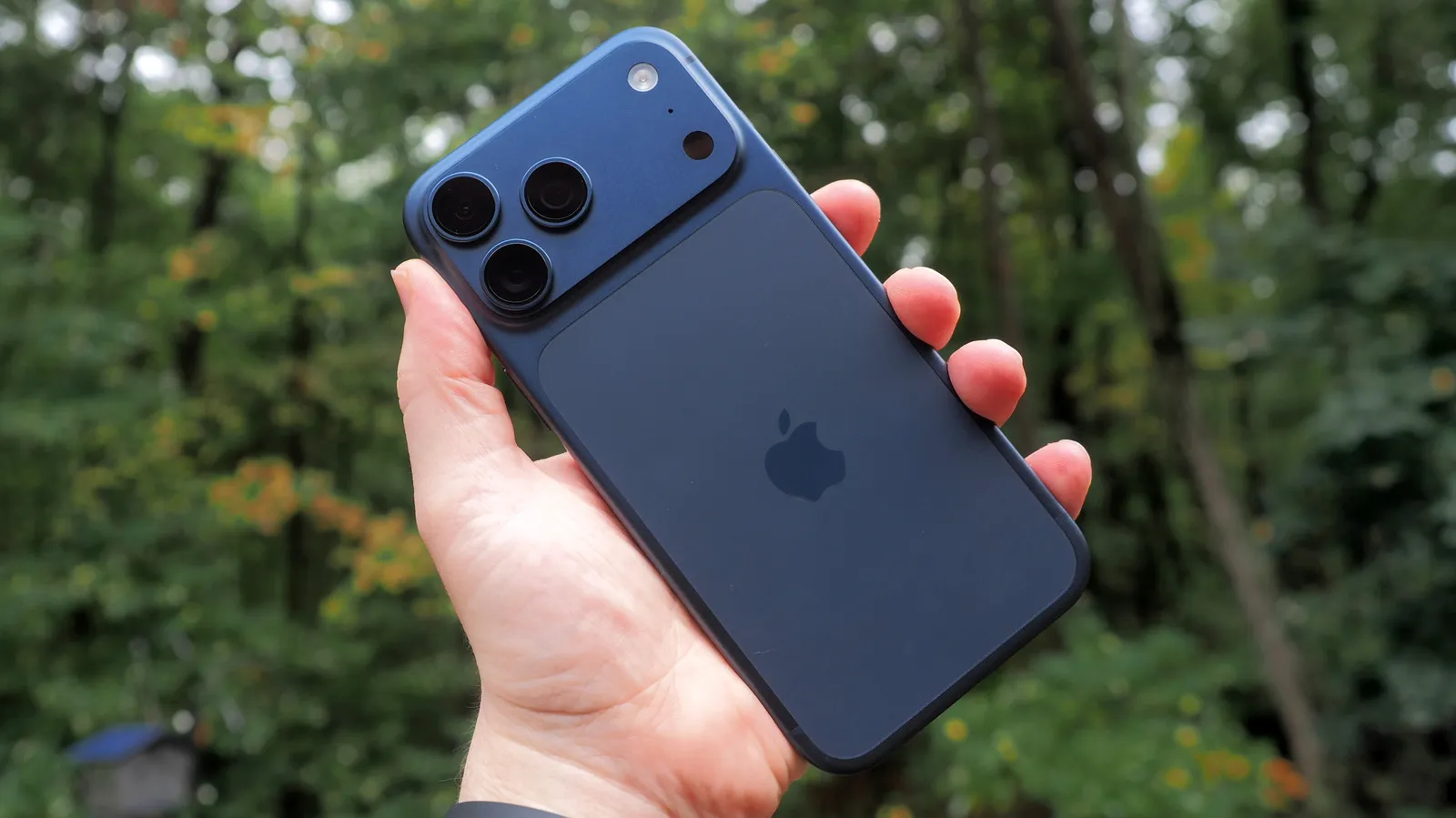 Apple iPhone 17 Pro Max Review, Luxury Meets Power