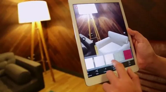 Augmented reality profile showcasing immersive 3D graphics and modern hardware