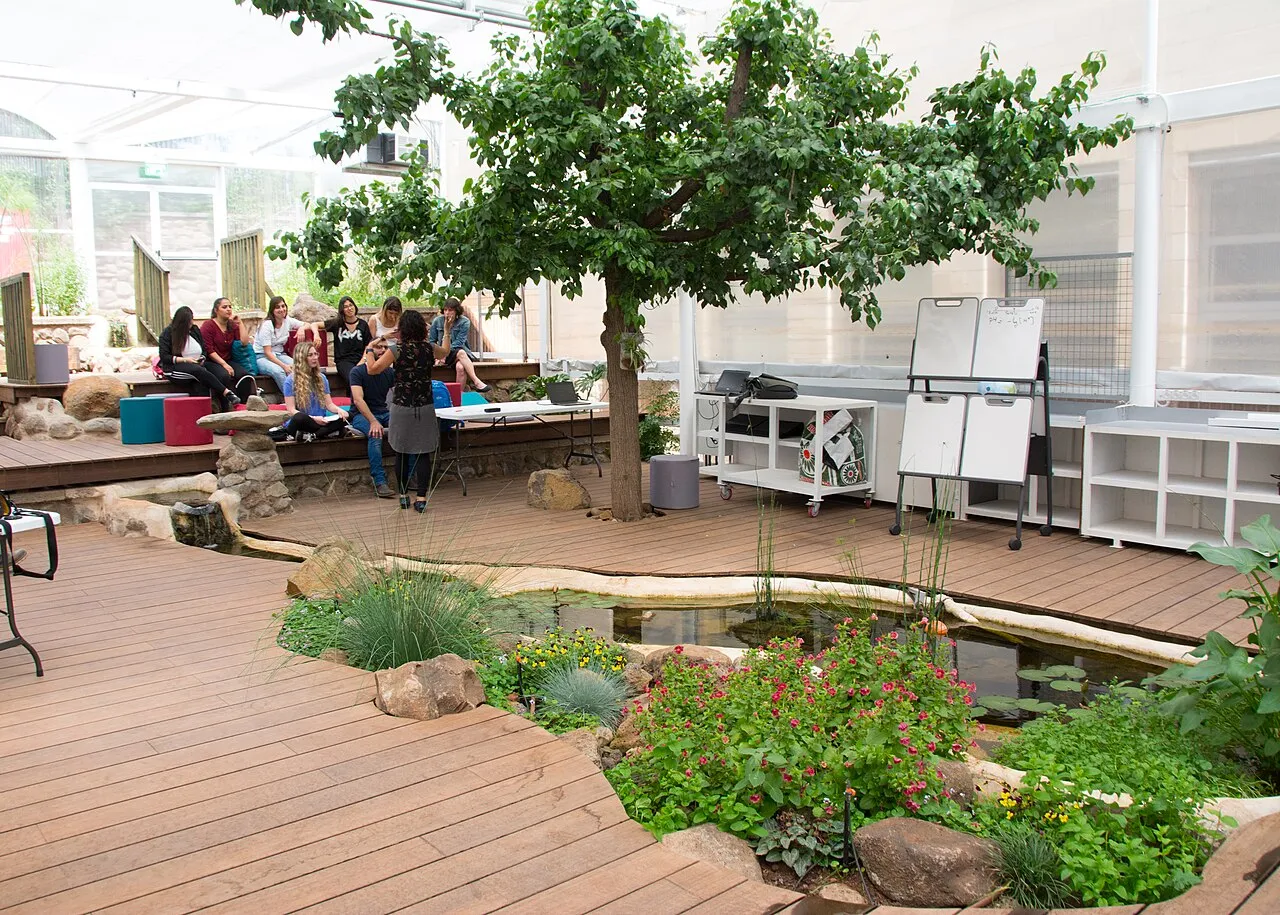 Biophilic design transforms urban architecture to improve human health and mental wellbeing