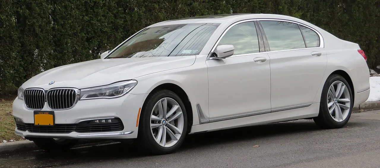 BMW 7 Series G11 luxury saloon showcasing advanced design and engineering innovation