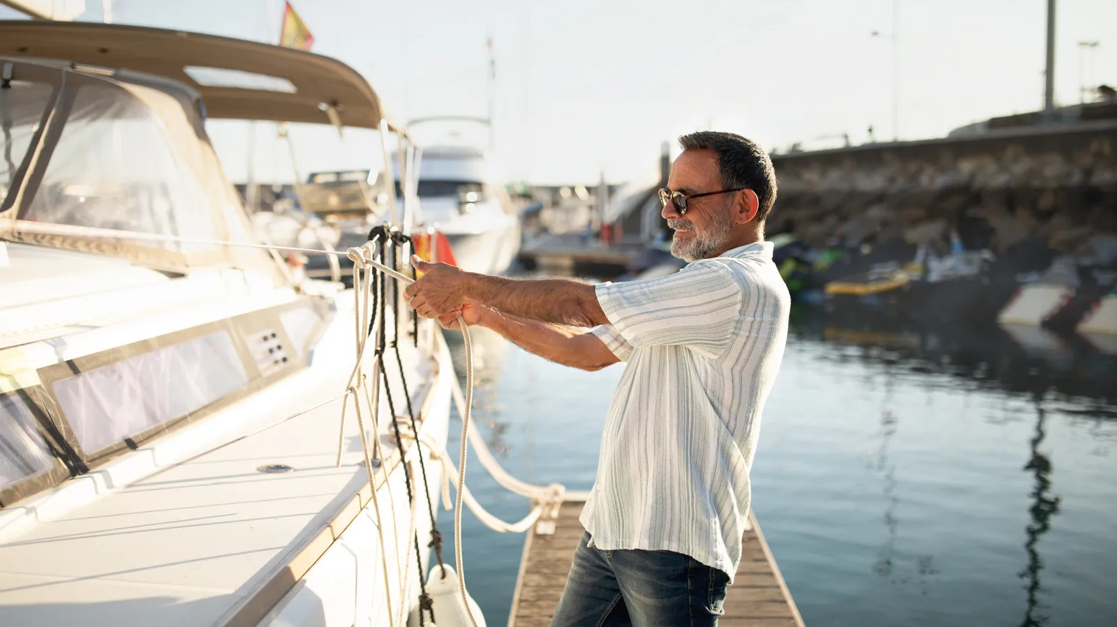 Essential boating safety rules and procedures to remember when docking a vessel safely