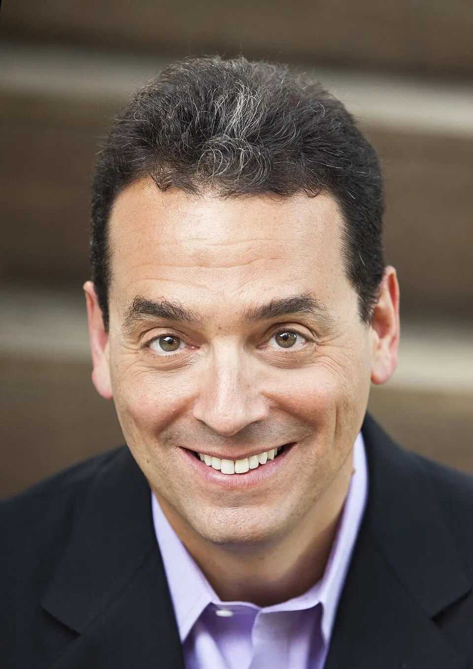 Daniel Pink profile highlighting his career as a best-selling author and speaker