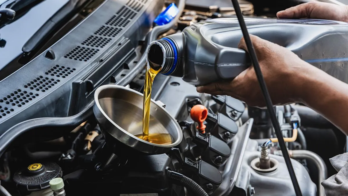 Diesel engine oil changes demand specialized additives and larger fluid capacities compared to gasoline cars