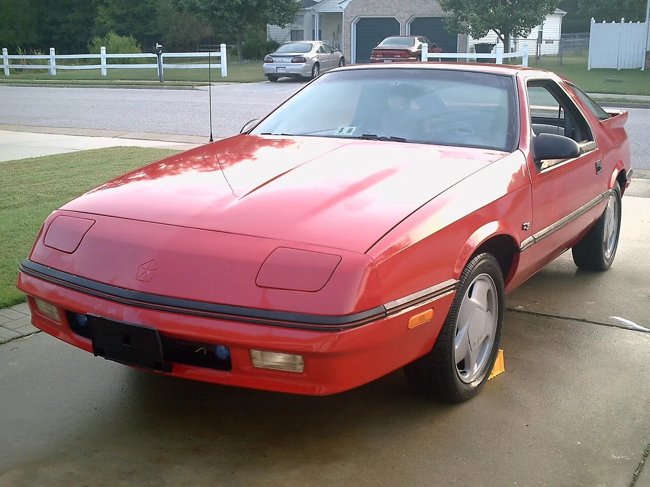 Classic 1991 Dodge Daytona sports coupe representing Chrysler engineering history