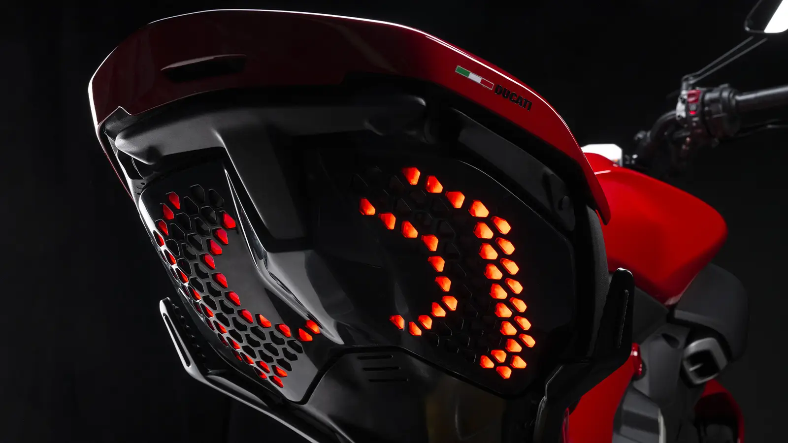 Ducati Diavel V4 RS muscle cruiser achieves record acceleration in first gear