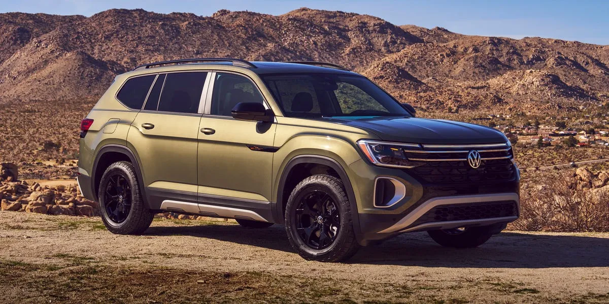 Expert car buying tips help consumers secure the best price and financing on a new vehicle