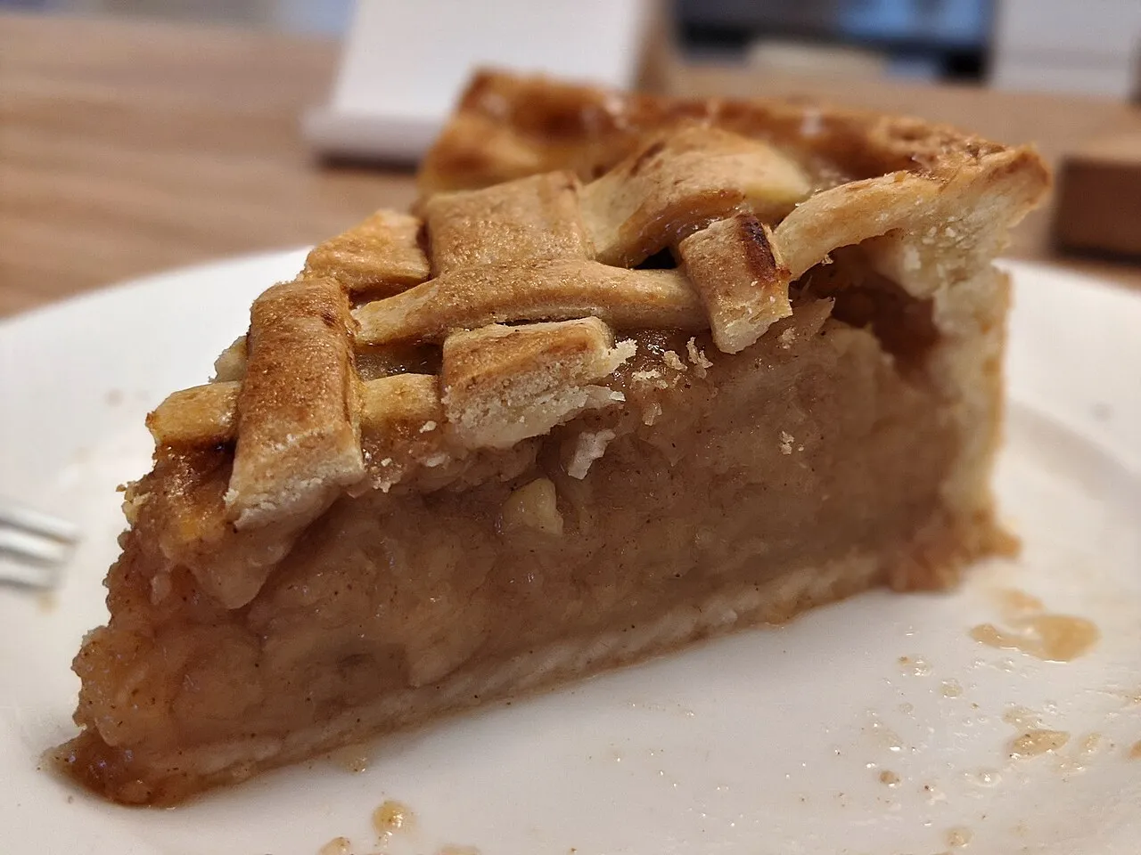 Explanation of apple pie history and cultural impact worldwide