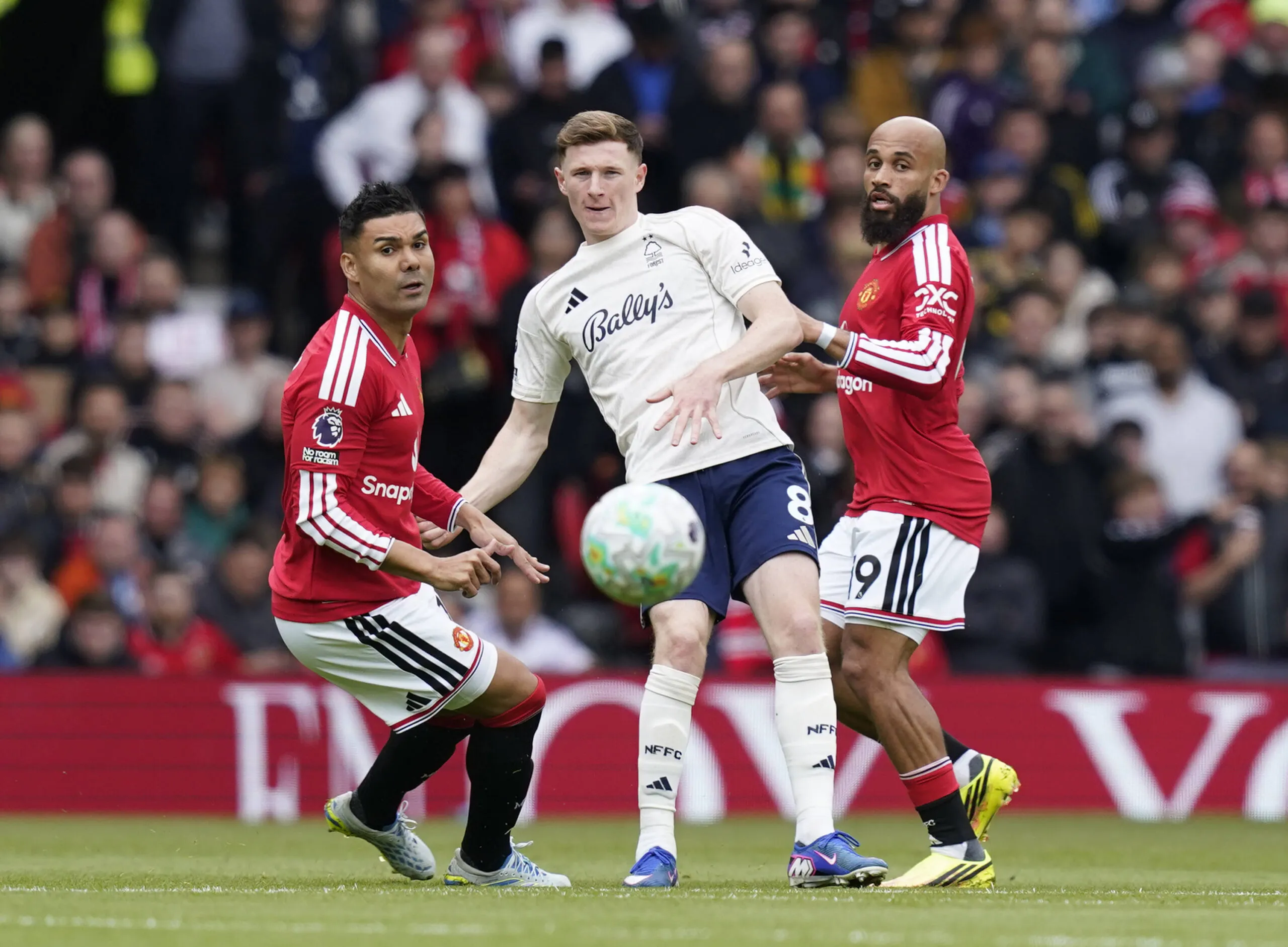 Gary Neville identifies Elliot Anderson as the ideal midfield successor for Manchester United