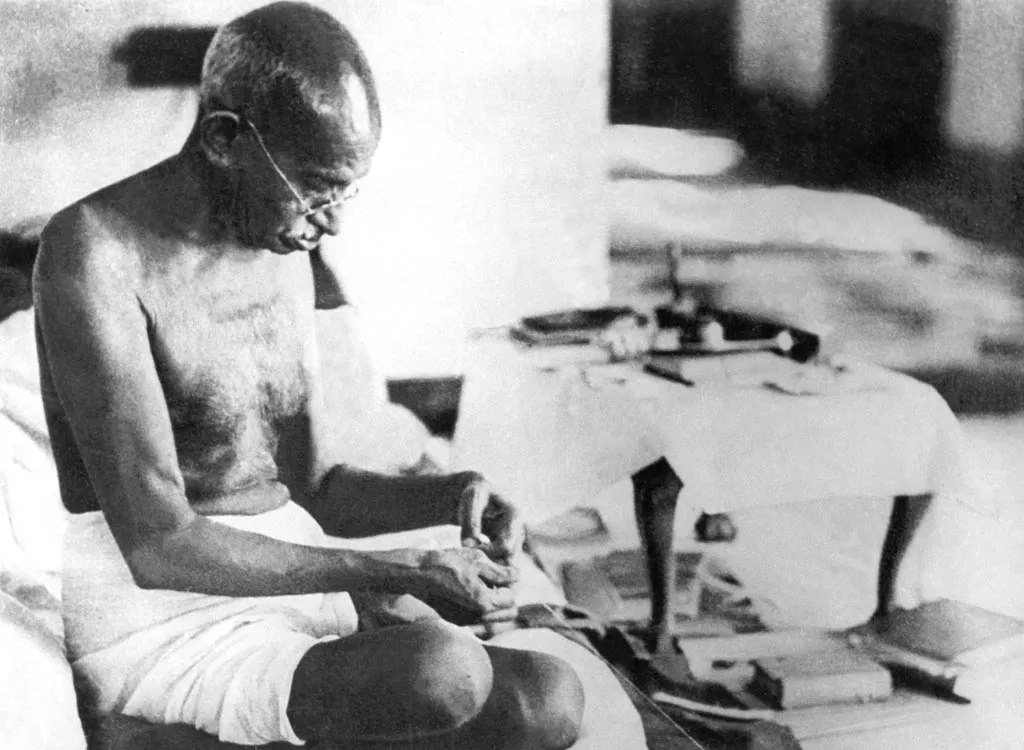 History and modern practices of simple living and minimalist lifestyle choices
