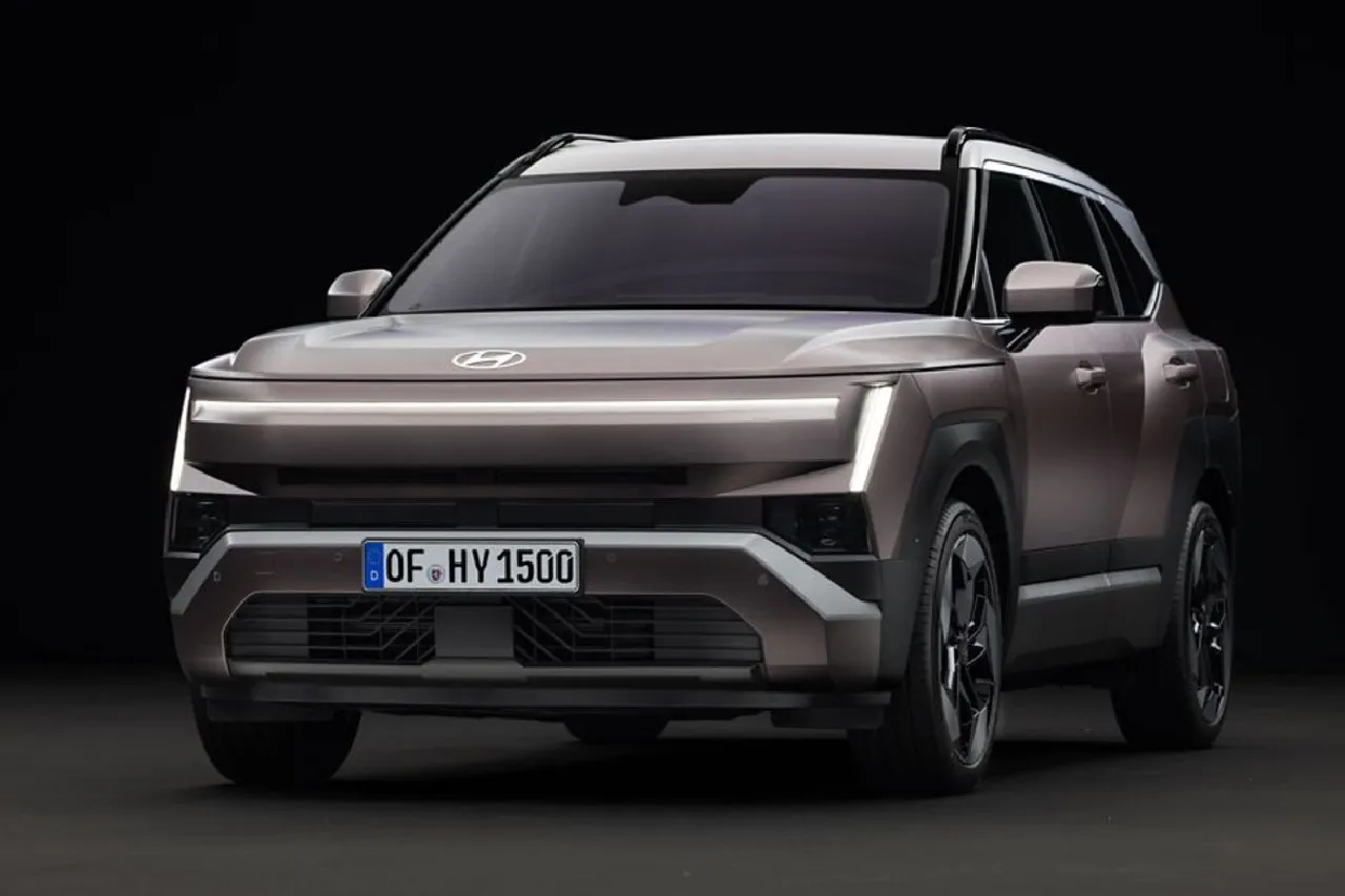 Hyundai Tucson fifth-generation SUV exterior design and electrified features revealed for European markets