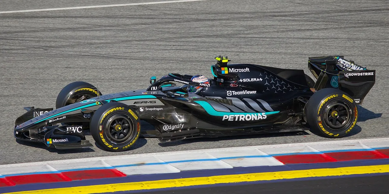 Mercedes W17 charging down the track during the 2026 Formula One World Championship