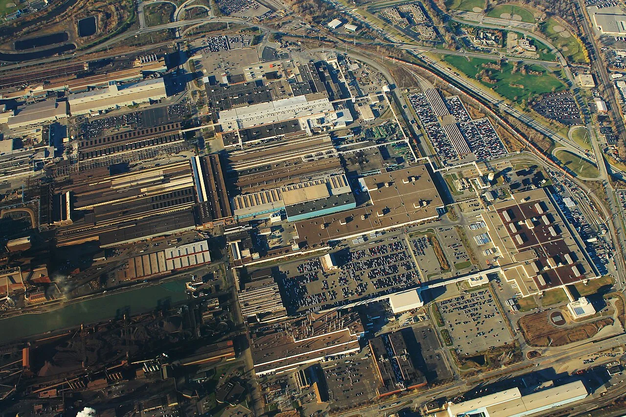 Profile of the historic Ford River Rouge Complex and its evolution in modern manufacturing