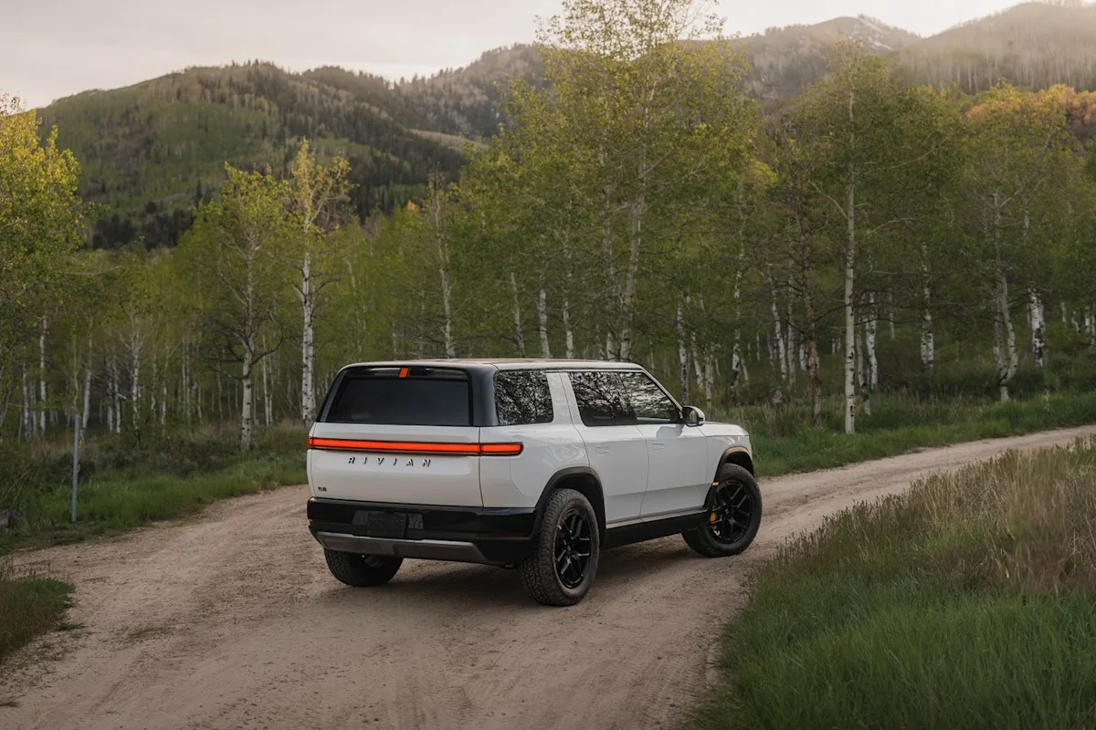 Rivian issues safety recall for select 2027 R2 electric SUVs due to battery fastener issue